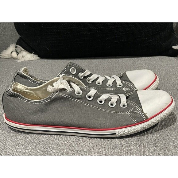 Converse Women CTAS Gray‎ Canvas Low Top Sneakers with Red Trim, 113896F, Size 8 - Picture 2 of 8